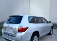 2010 Toyota Kluger KX-R GSU40R Wagon in Silver.