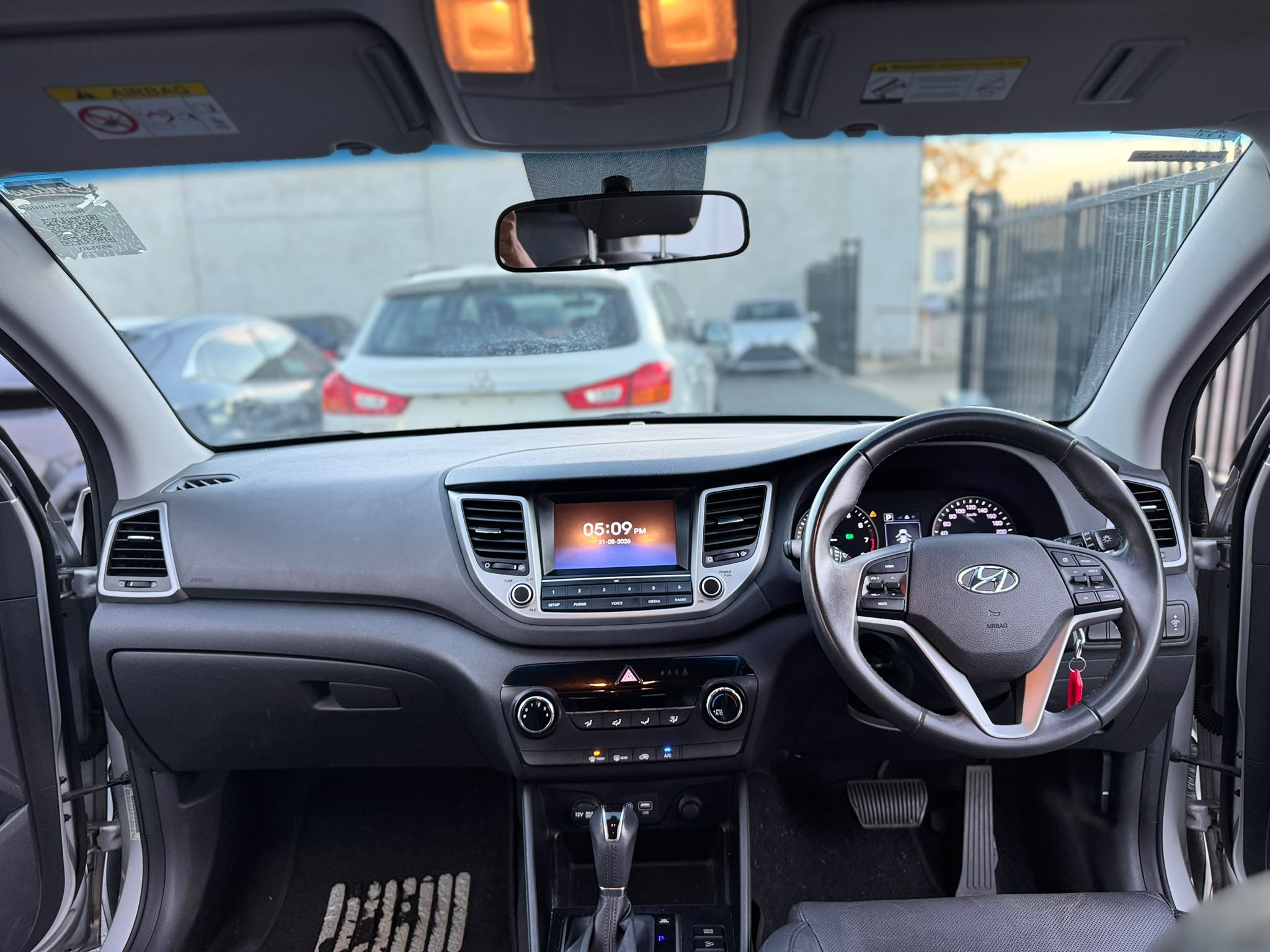 2016 Hyundai Tucson Active X TL Wagon in Silver.
