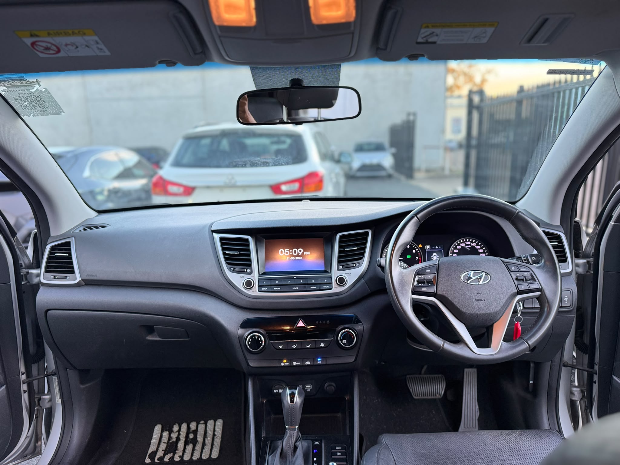 2016 Hyundai Tucson Active X TL Wagon in Silver.