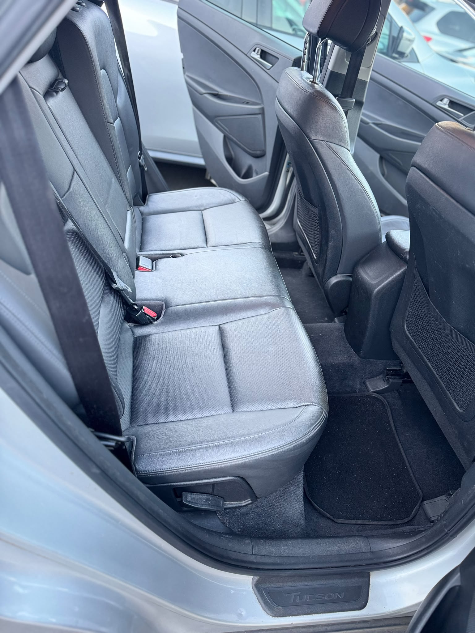 2016 Hyundai Tucson Active X TL Wagon in Silver.
