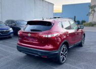 2016 Nissan Qashqai Ti S/Wagon in Red.