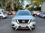 2017 Nissan Pathfinder ST-L R52 Series II MY17 Wagon in Silver.
