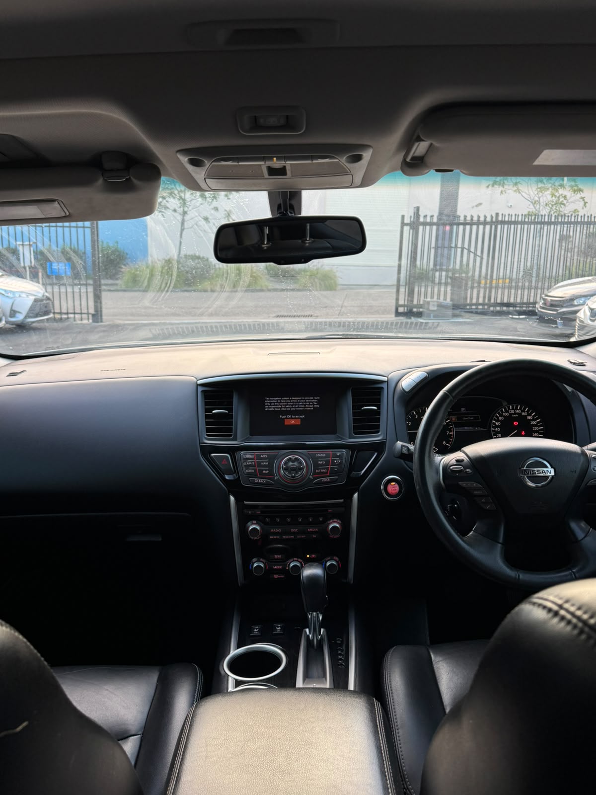 2017 Nissan Pathfinder ST-L R52 Series II MY17 Wagon in Silver.
