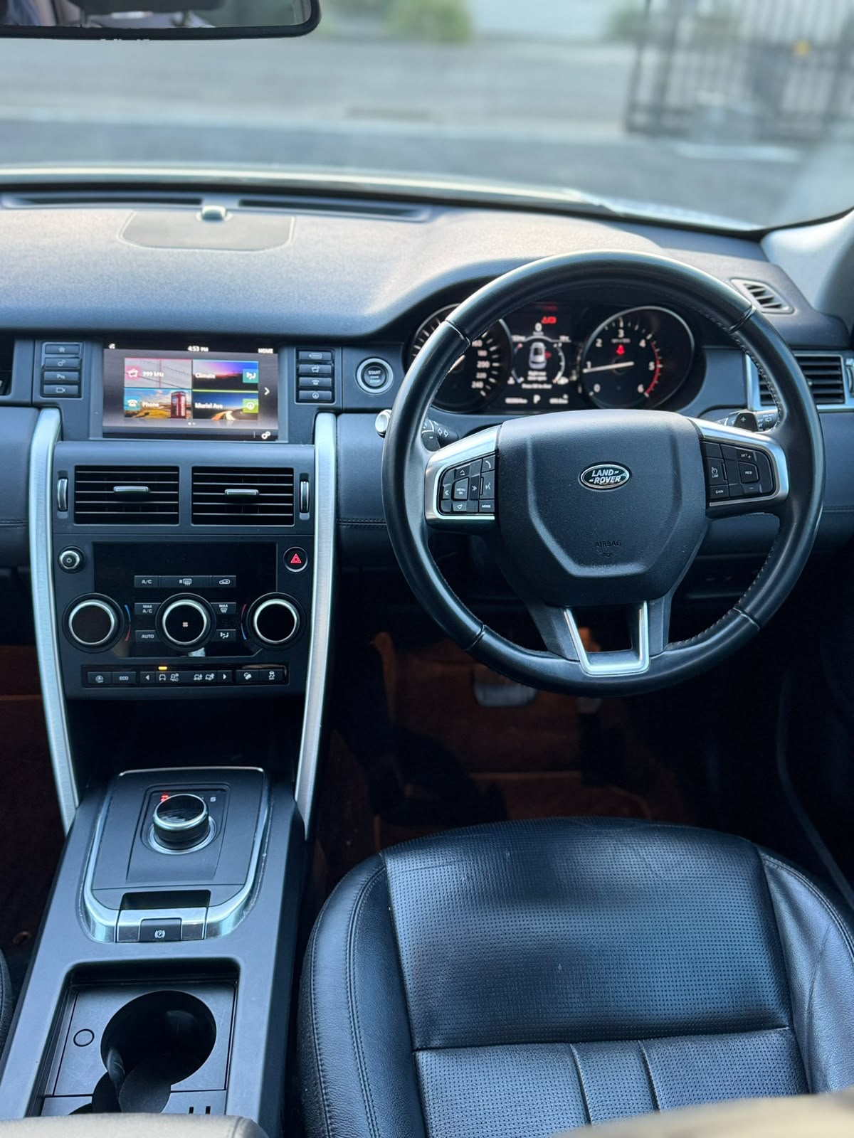 2018 Land Rover Discovery Sport TD4 132KW SE L550 MY18 Wagon in White.