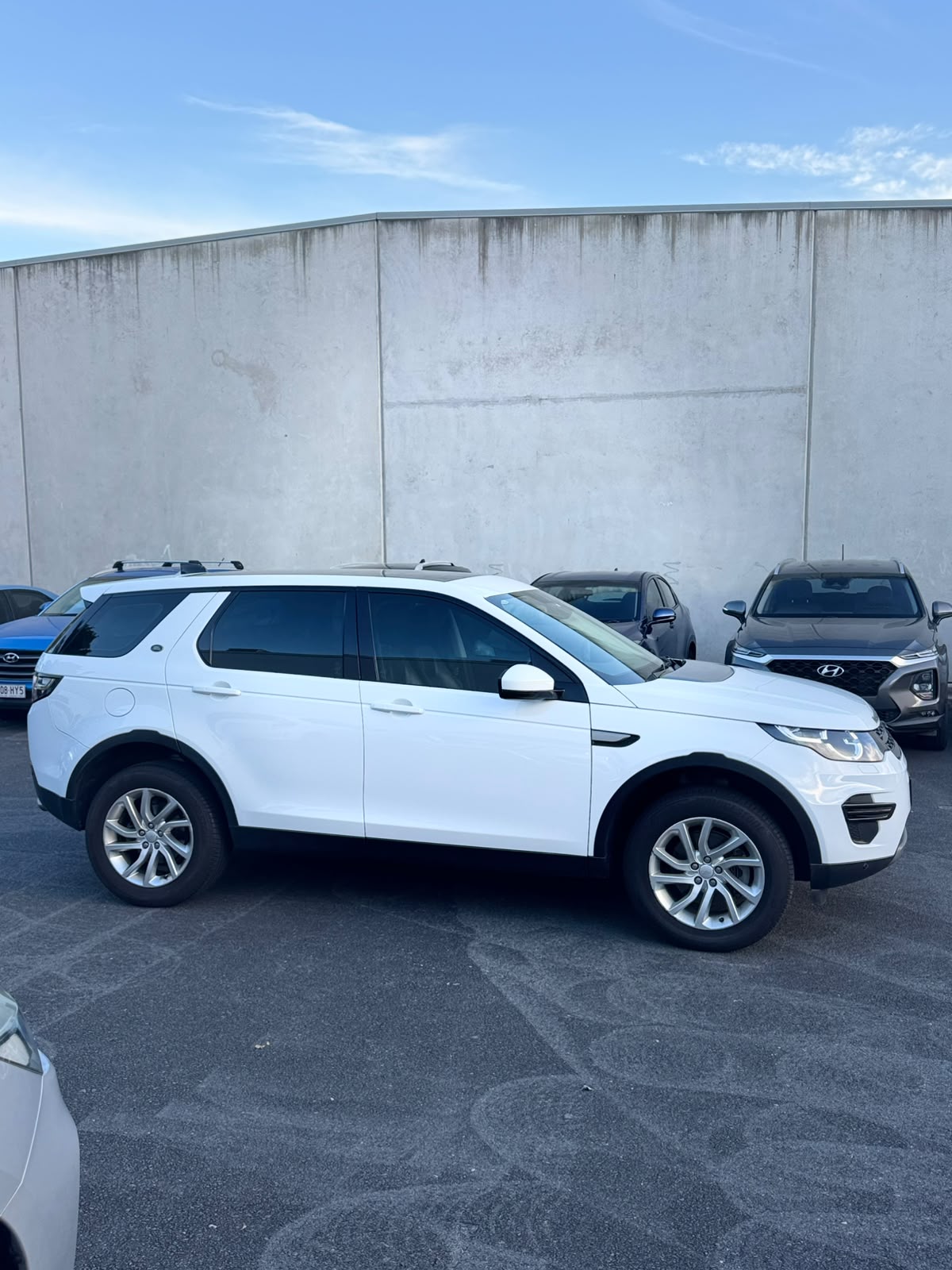 2018 Land Rover Discovery Sport TD4 132KW SE L550 MY18 Wagon in White.