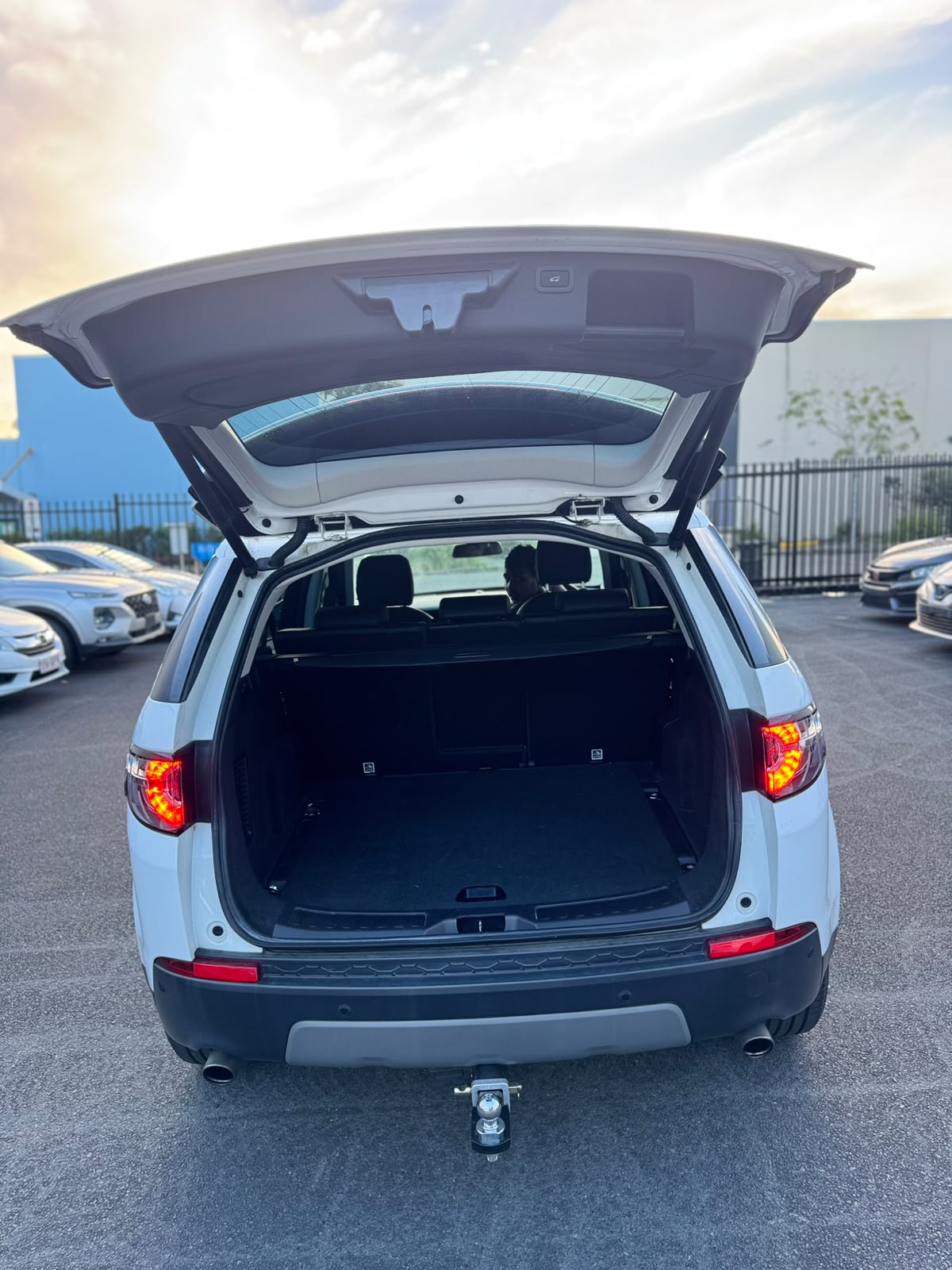 2018 Land Rover Discovery Sport TD4 132KW SE L550 MY18 Wagon in White.
