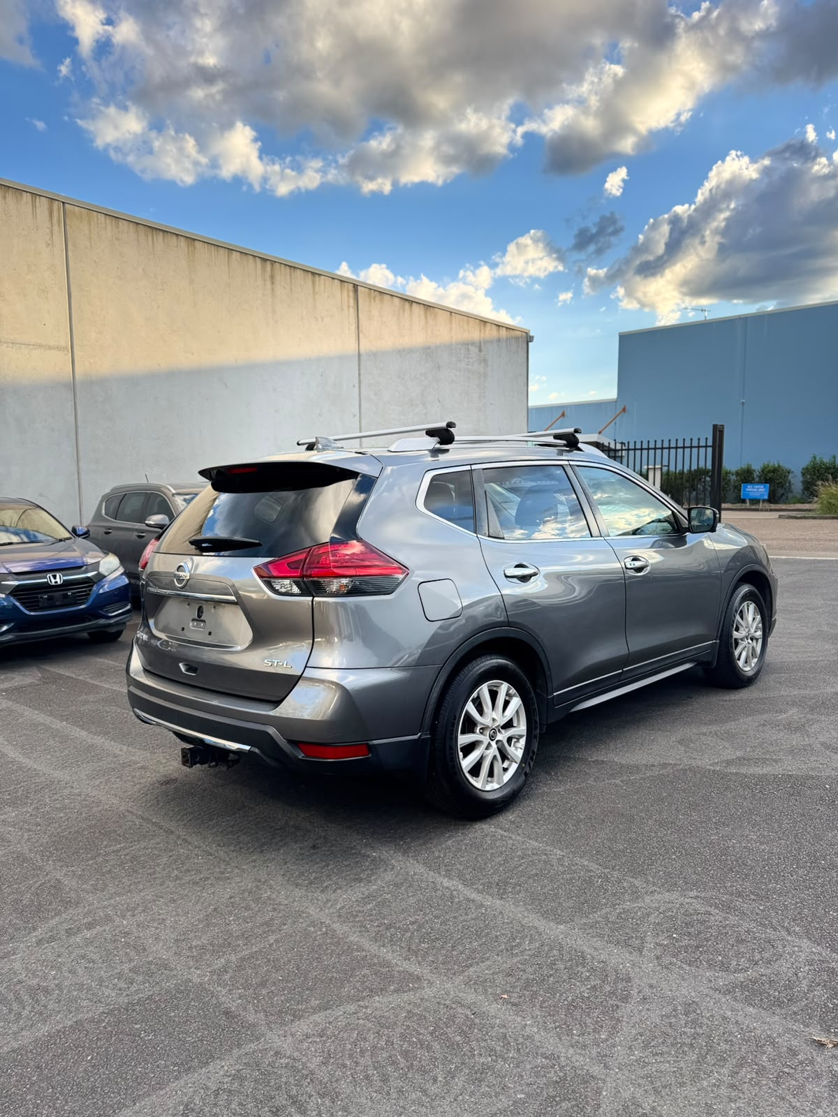 2018 Nissan X-Trail T32 Series 2 ST-L Station Wagon in Grey.