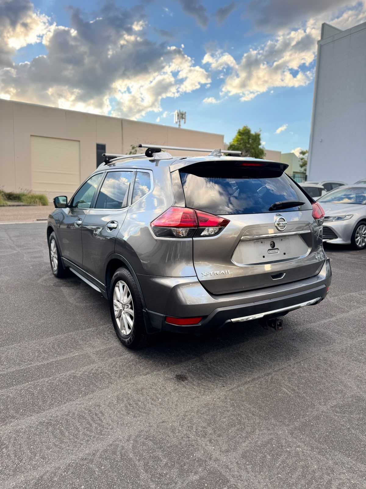 2018 Nissan X-Trail T32 Series 2 ST-L Station Wagon in Grey.