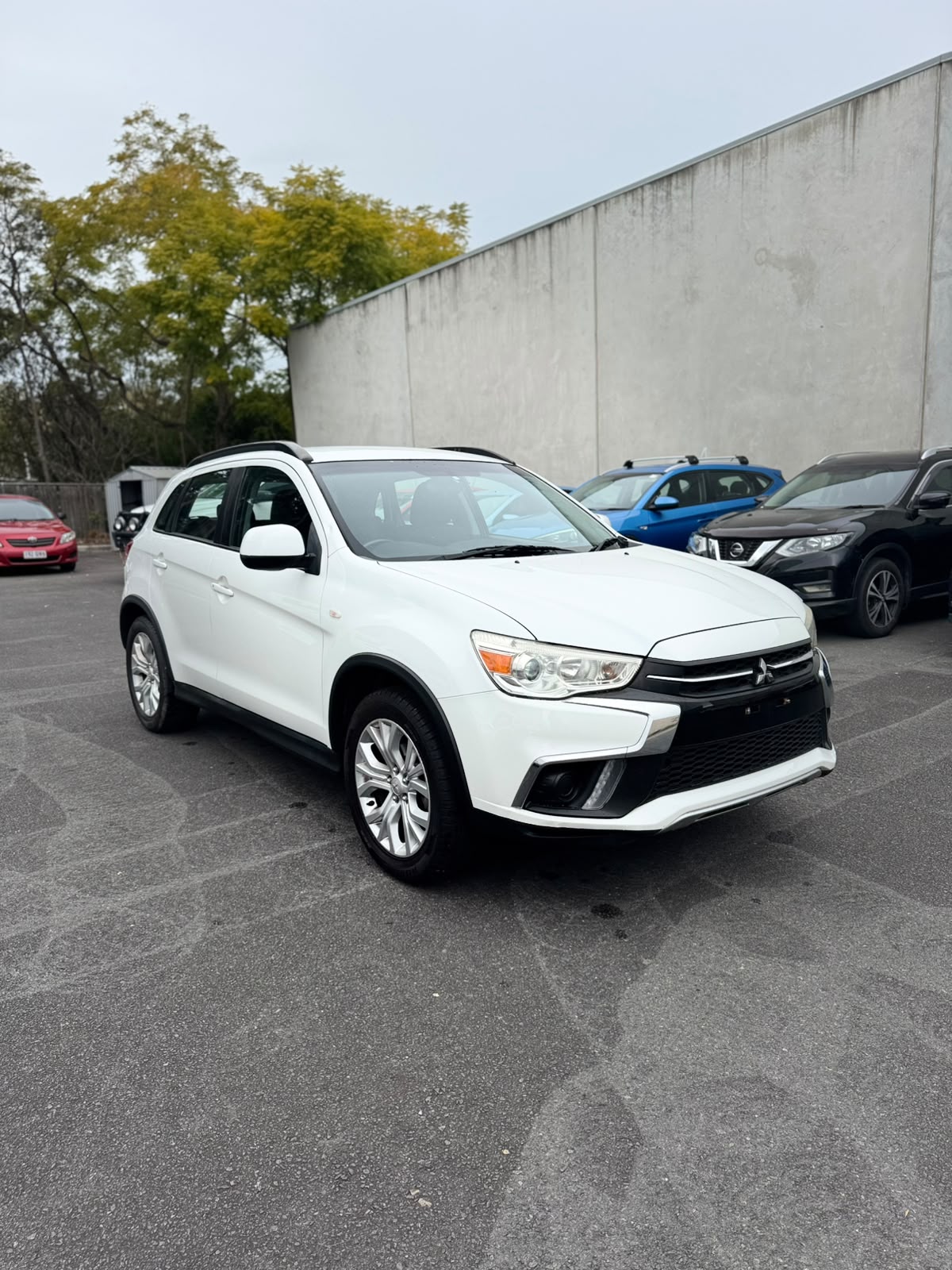 2019 Mitsubishi ASX ES Petrol in White.