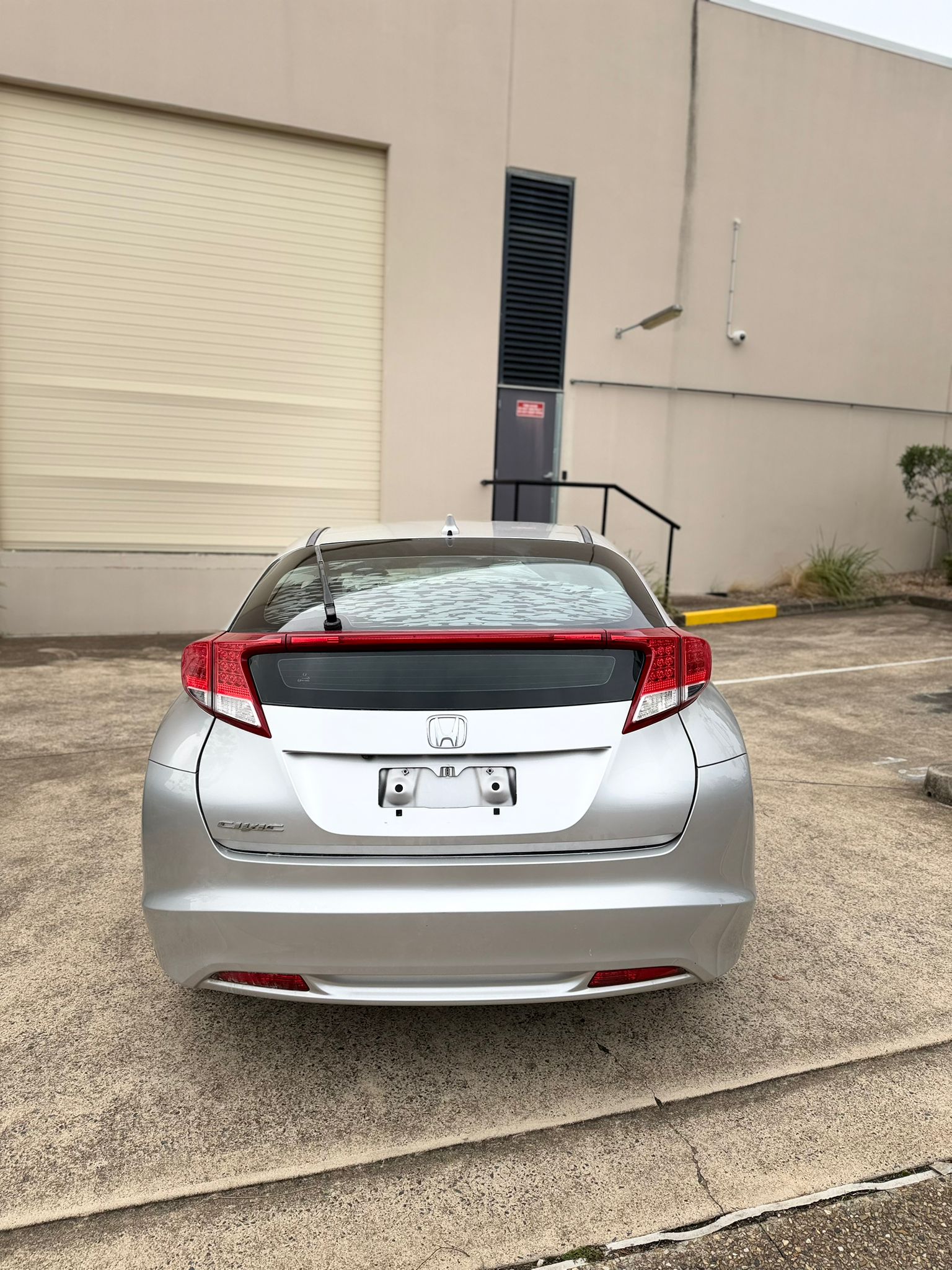 2012 Honda Civic VTi-L Hatch in Silver.