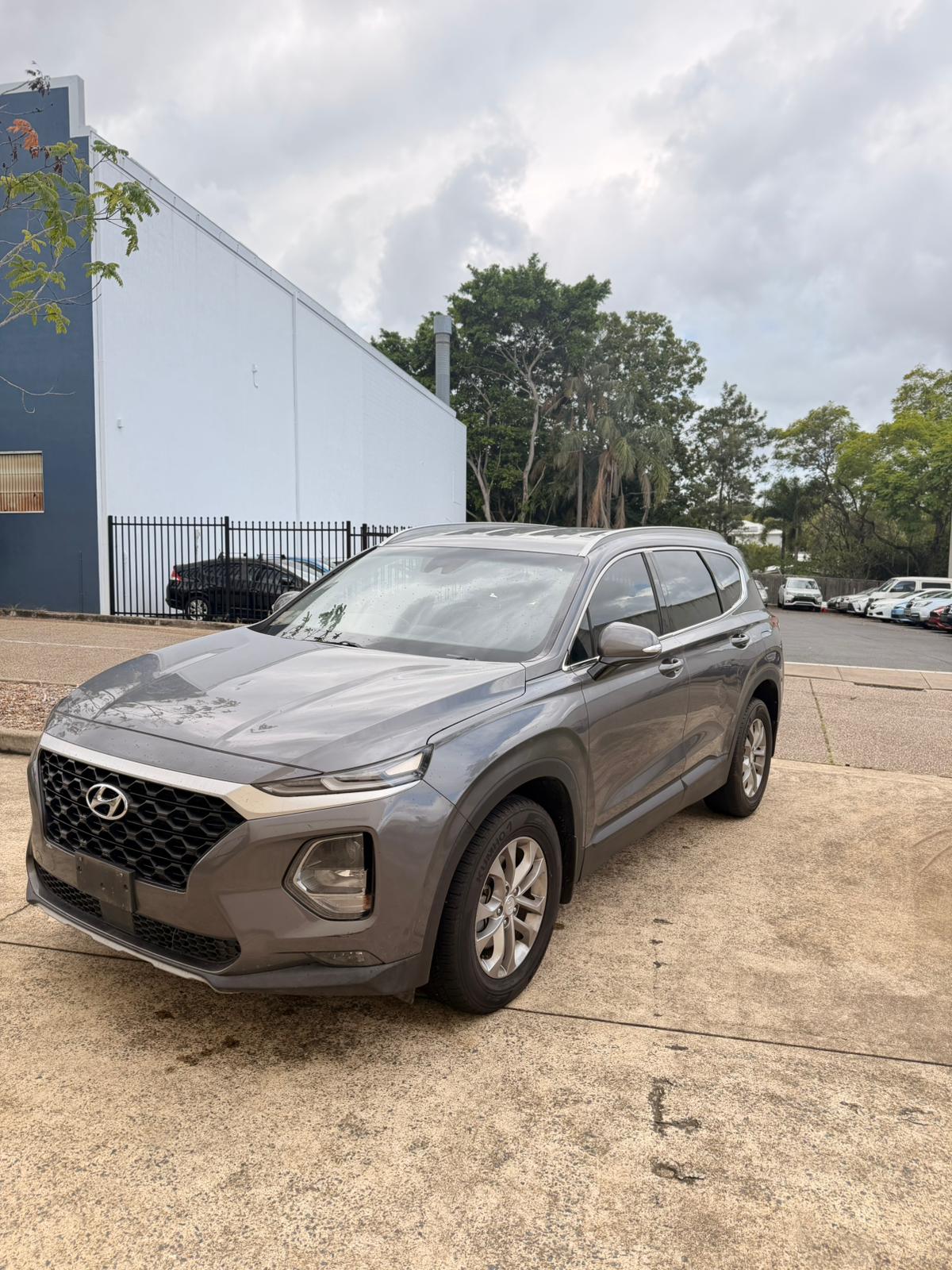 2020 Hyundai Santa Fe TM2 2.2D Active CRDi Station Wagon in Grey.
