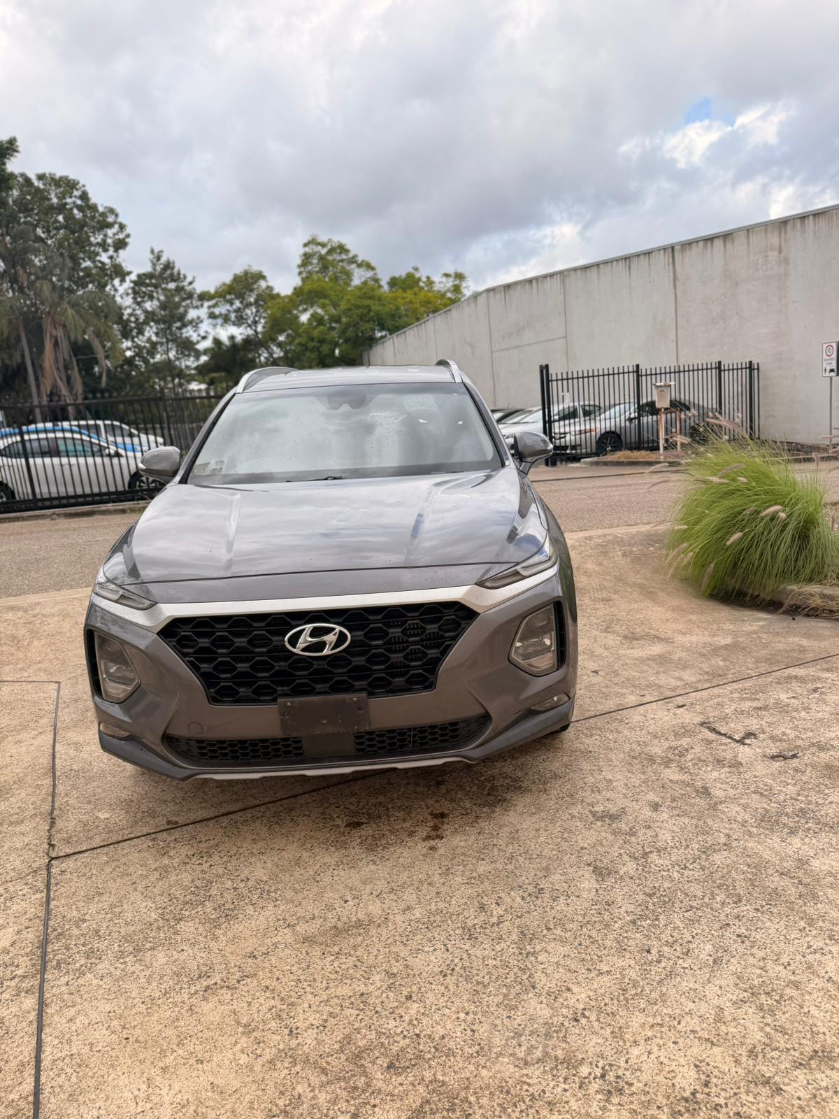 2020 Hyundai Santa Fe TM2 2.2D Active CRDi Station Wagon in Grey.