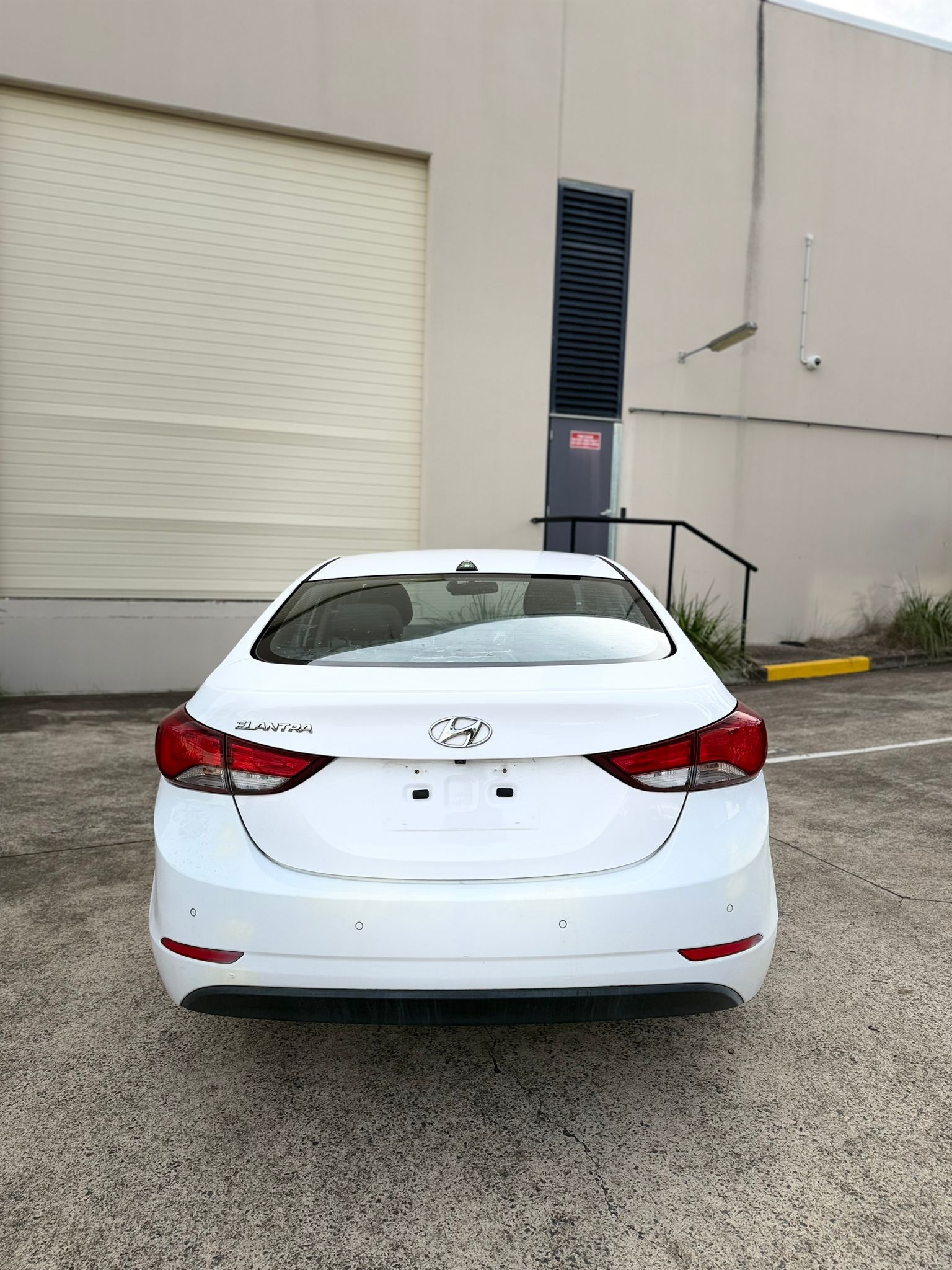 2015 Hyundai Elantra Elite MD3 Sedan in White.