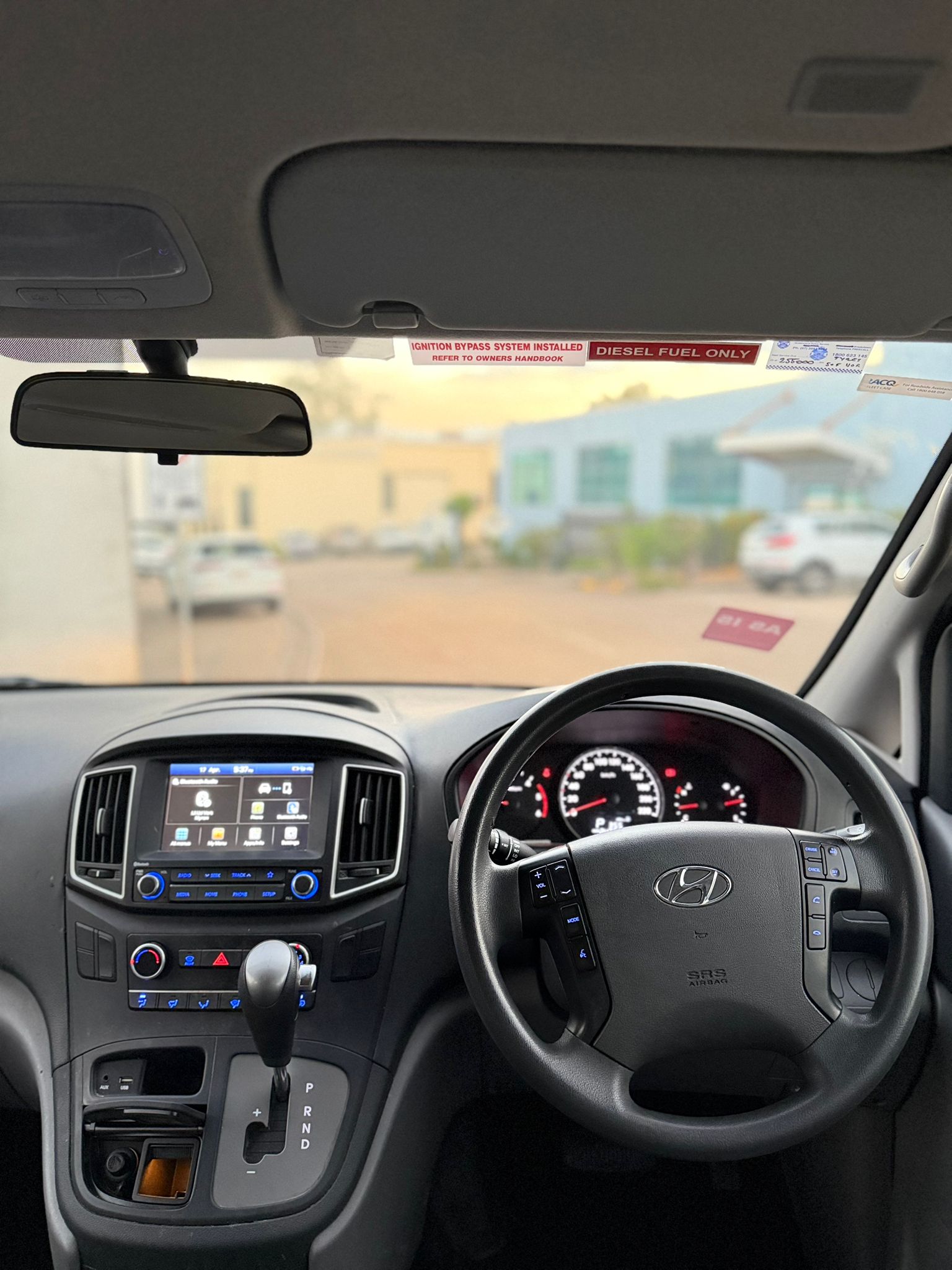 2019 Hyundai iLoad TQ4 3S Twin Swing Van in White.