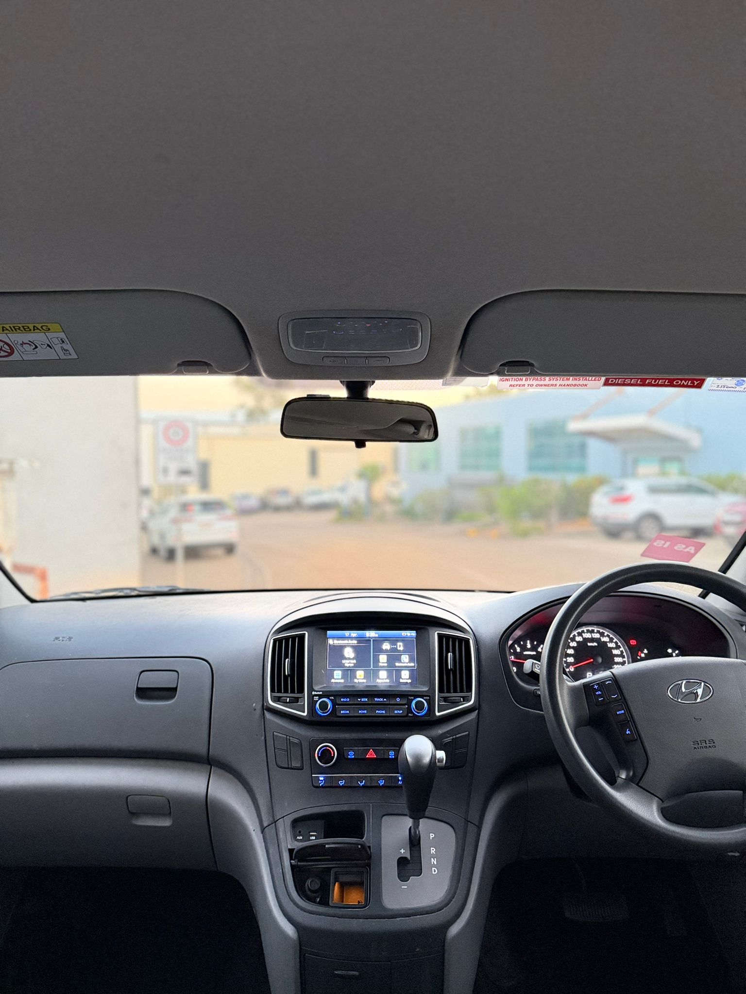 2019 Hyundai iLoad TQ4 3S Twin Swing Van in White.