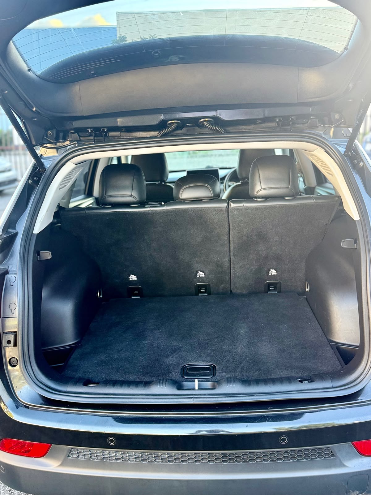 2021 Jeep Compass Launch Edition M6 MY21 Wagon in Black.