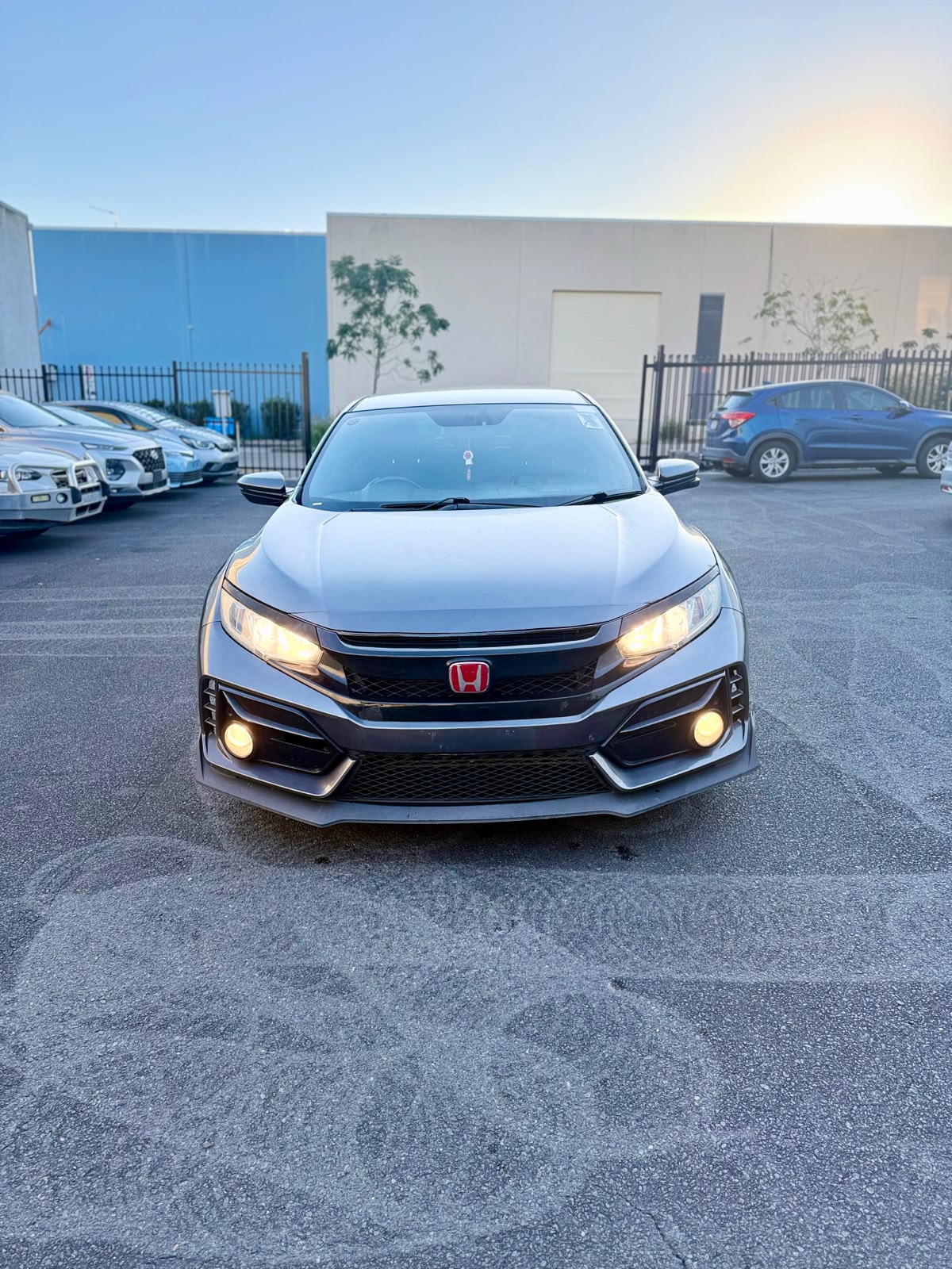 2018 Honda Civic VTi-L 10th Gen MY18 Hatchback in Grey.