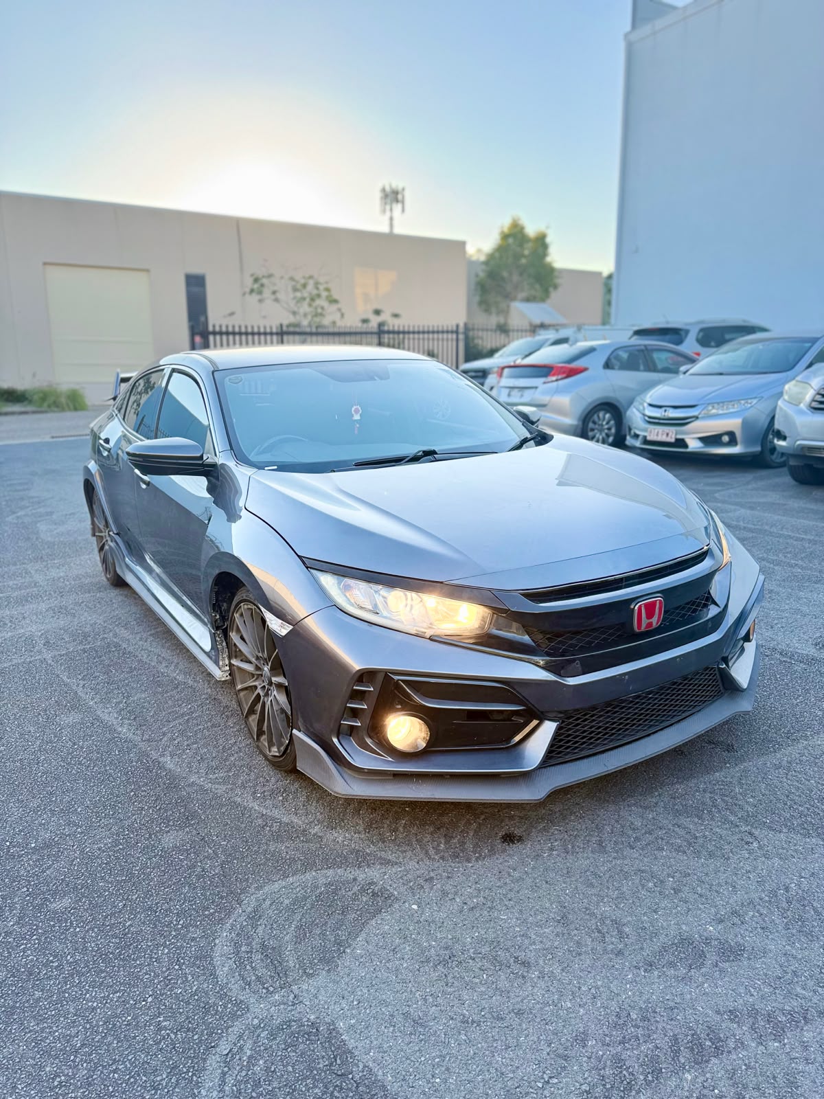 2018 Honda Civic VTi-L 10th Gen MY18 Hatchback in Grey.
