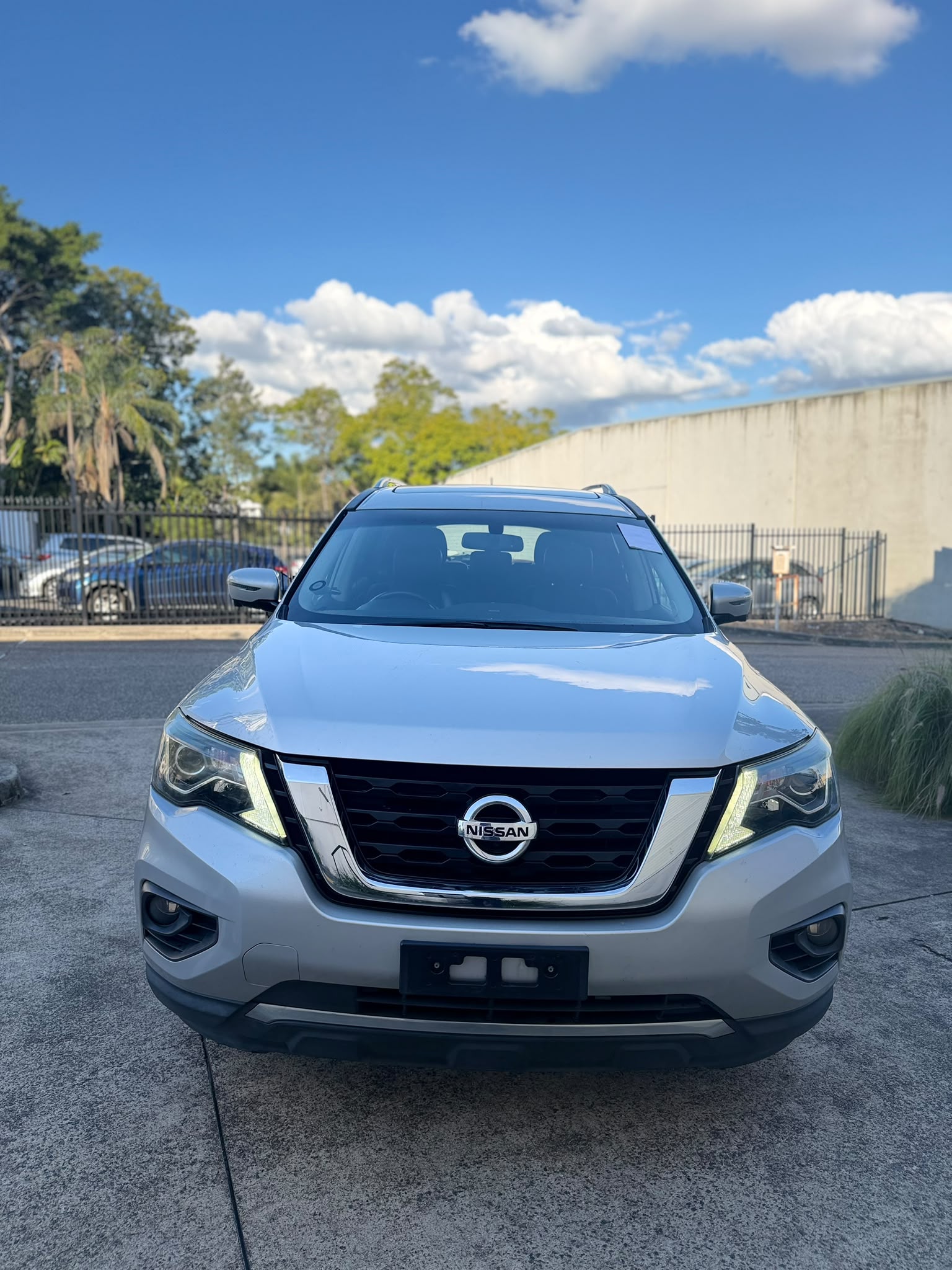 2018 Nissan Pathfinder Ti R52 Series II MY17 Wagon in Silver.