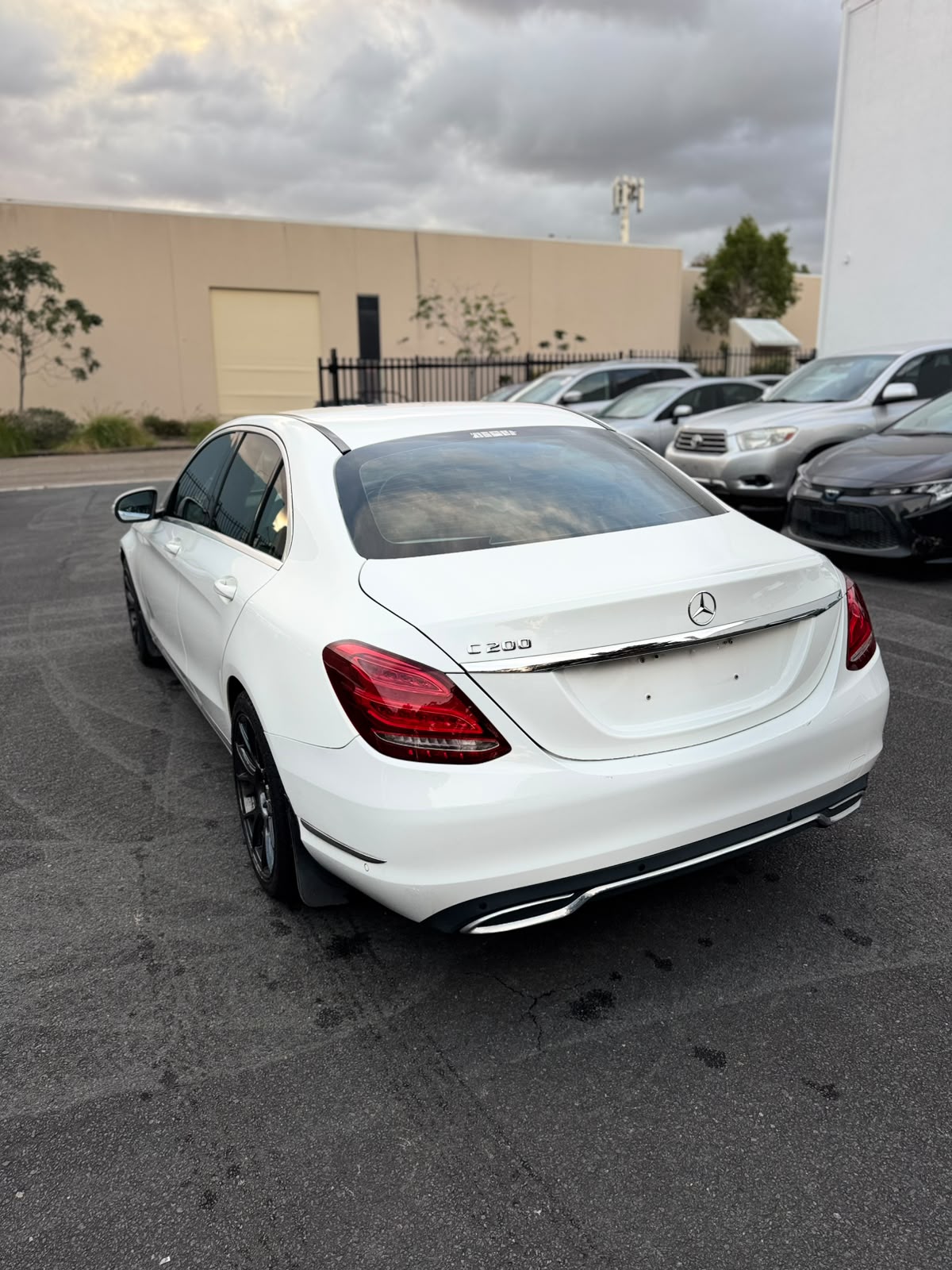 2014 Mercedes-Benz C-Class C200 W205 Sedan in White.