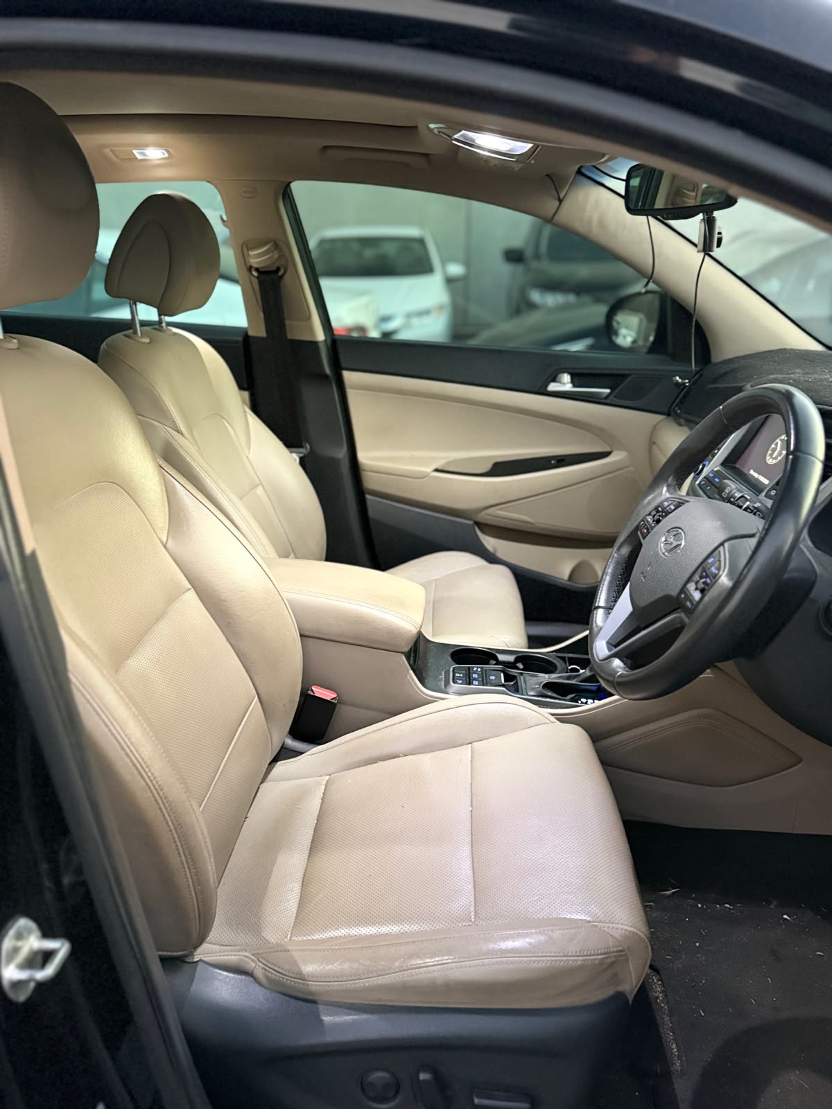 2015 Hyundai Tucson Highlander TLE Wagon in Black.