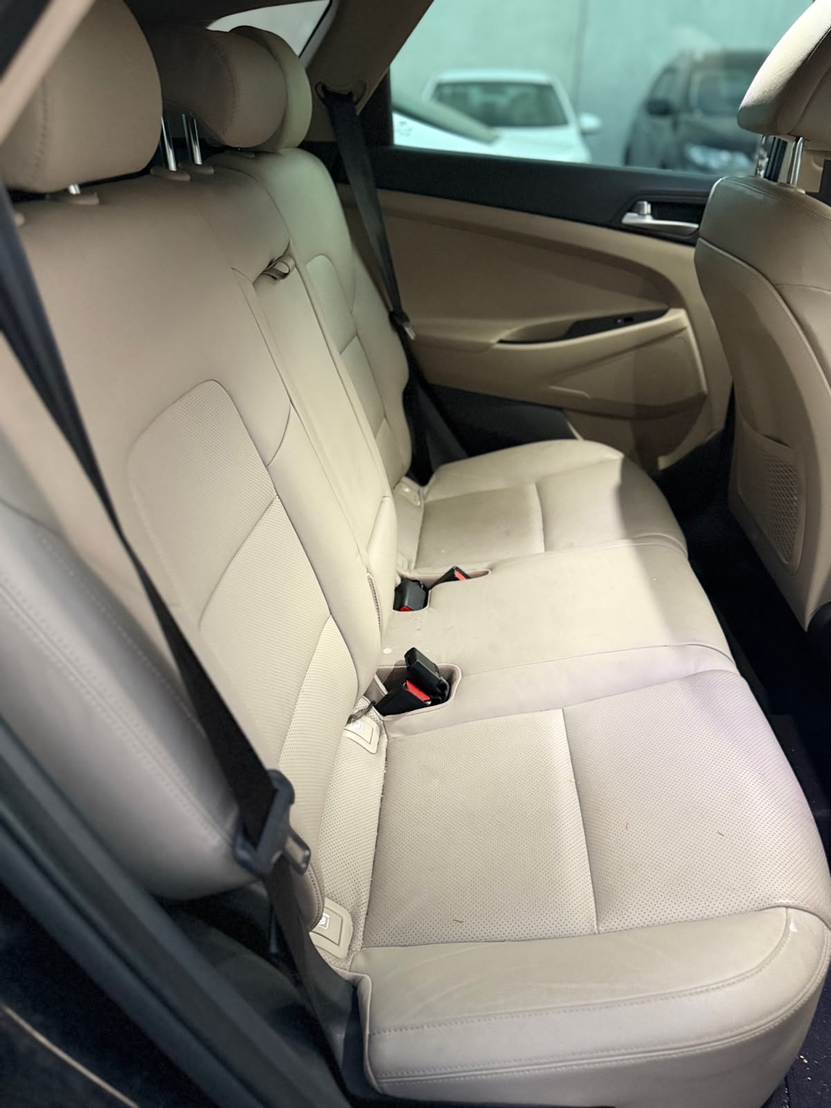 2015 Hyundai Tucson Highlander TLE Wagon in Black.