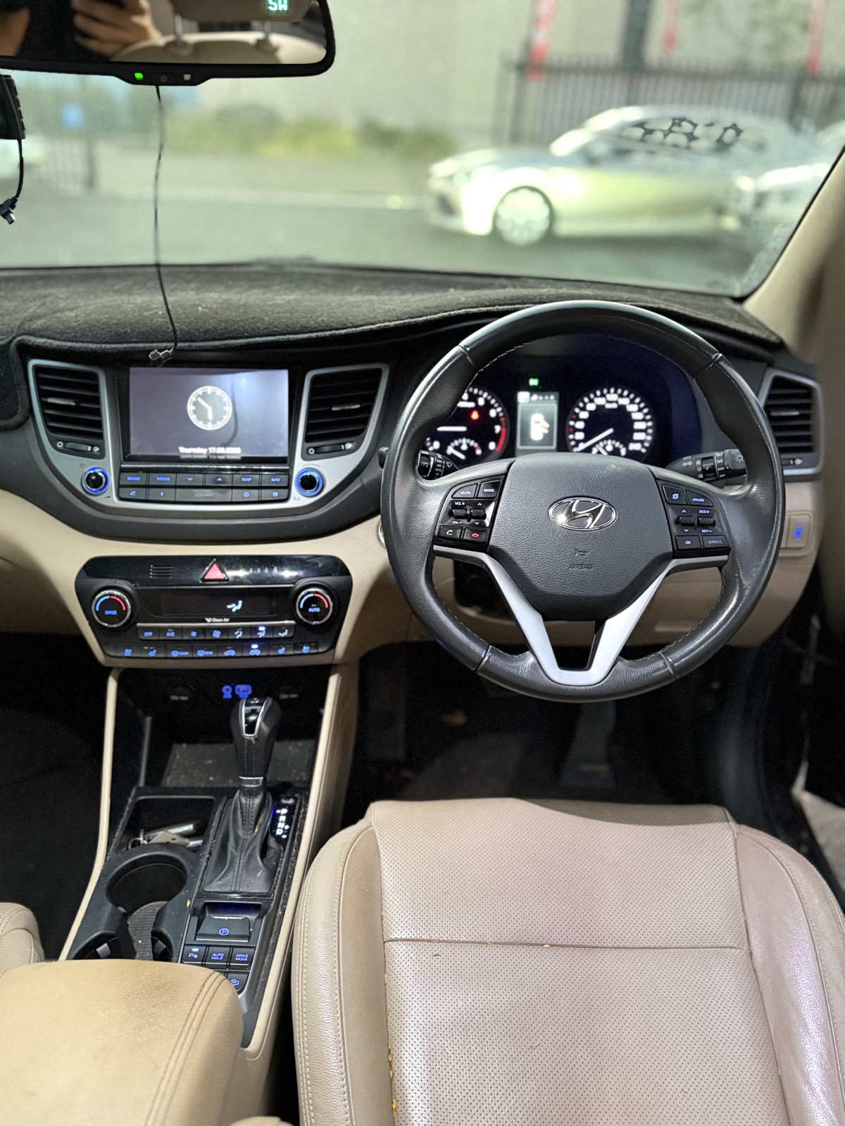 2015 Hyundai Tucson Highlander TLE Wagon in Black.