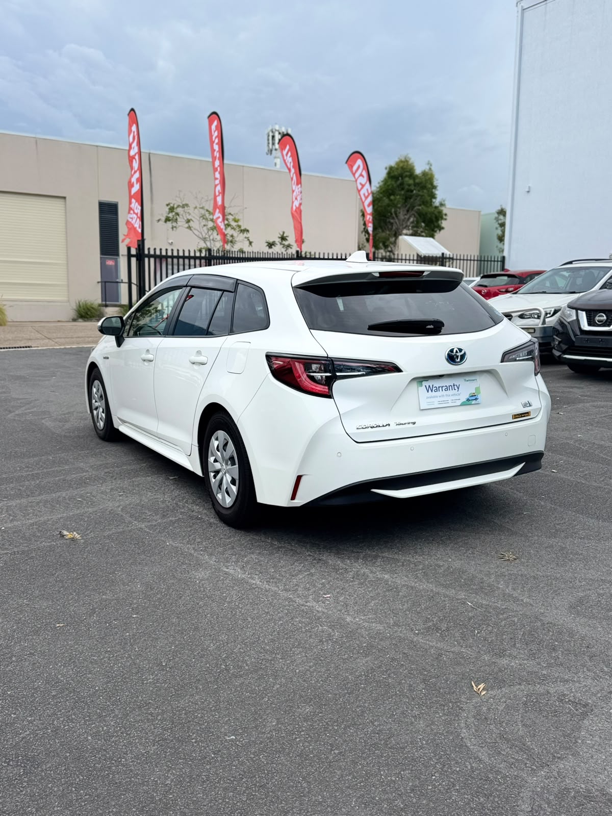 2019 Toyota Corolla Touring Wagon Hybrid in White