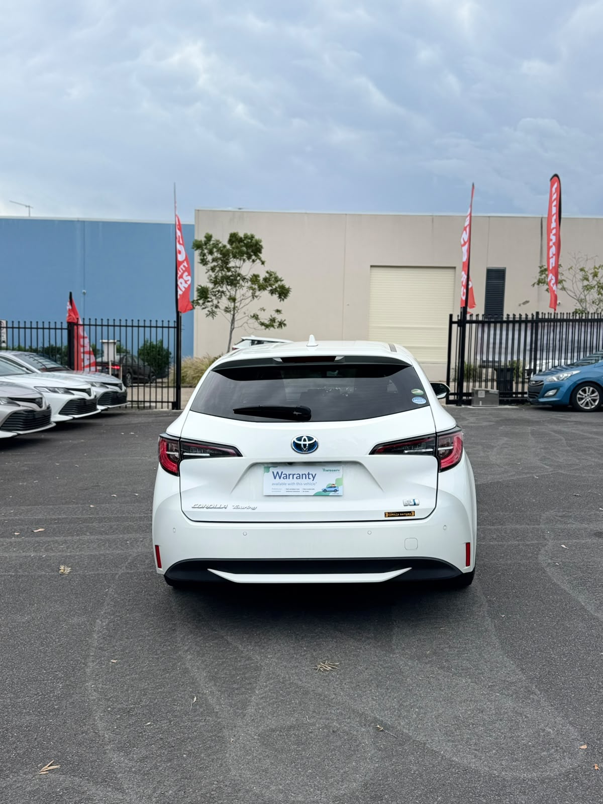 2019 Toyota Corolla Touring Wagon Hybrid in White