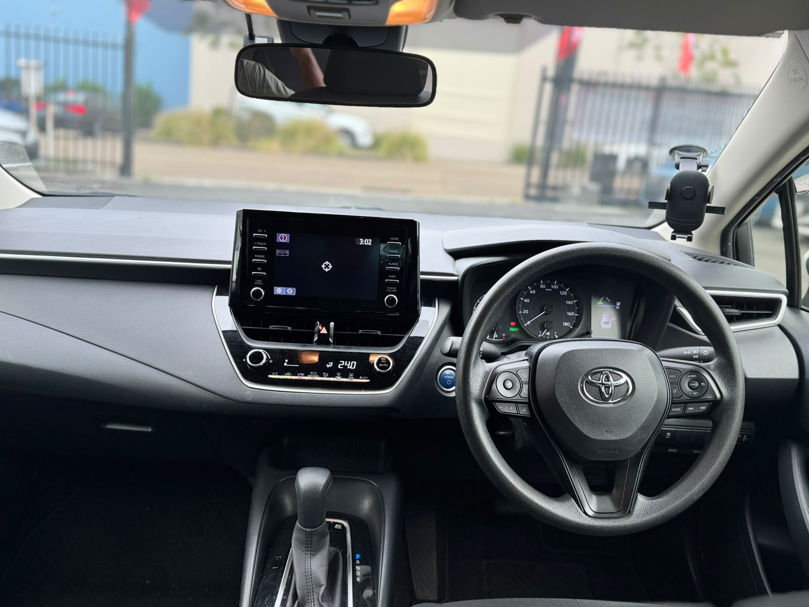 2019 Toyota Corolla Touring Wagon Hybrid in White